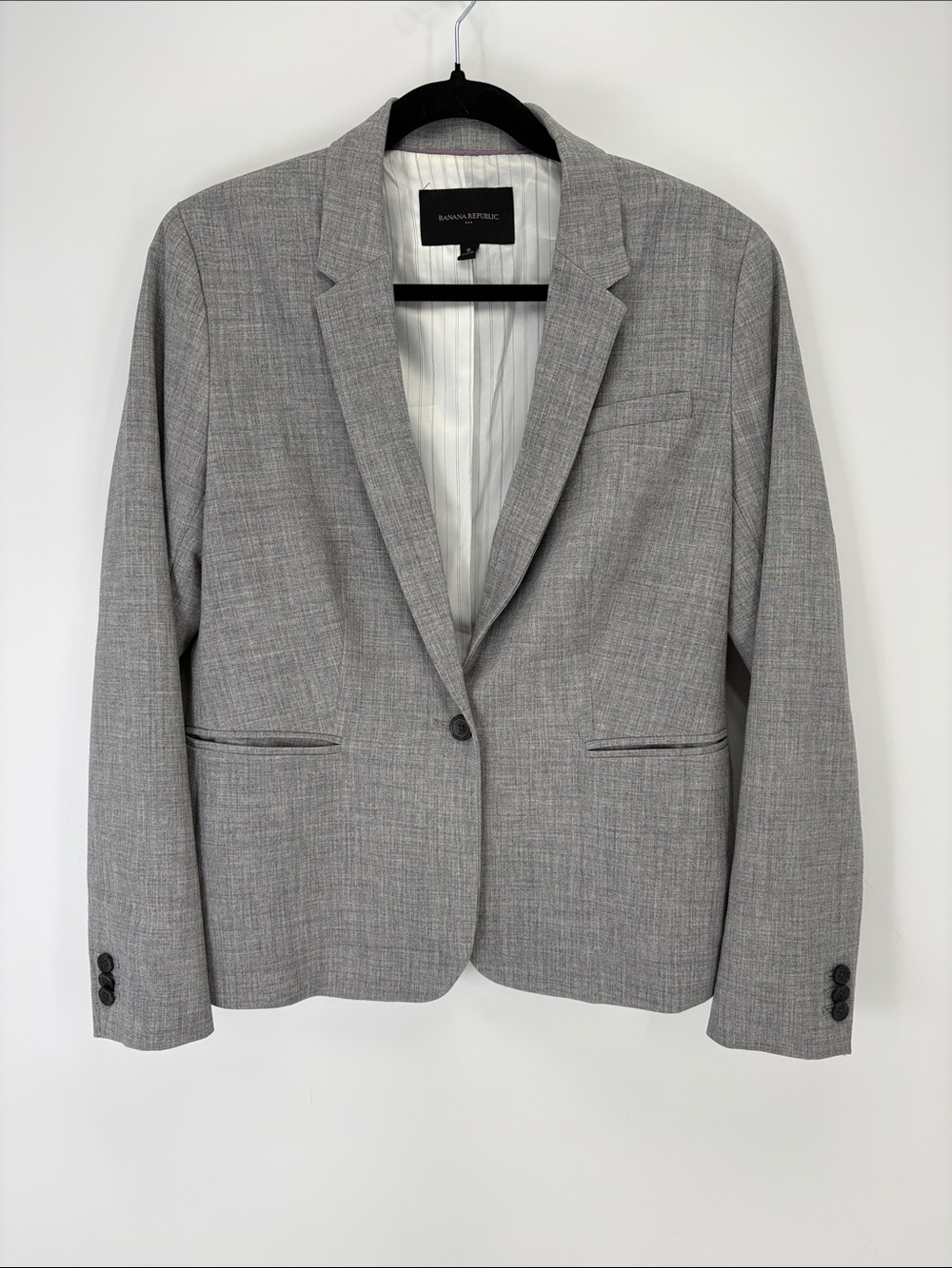 🍕 Banana Republic Light Gray Single-Button Blazer